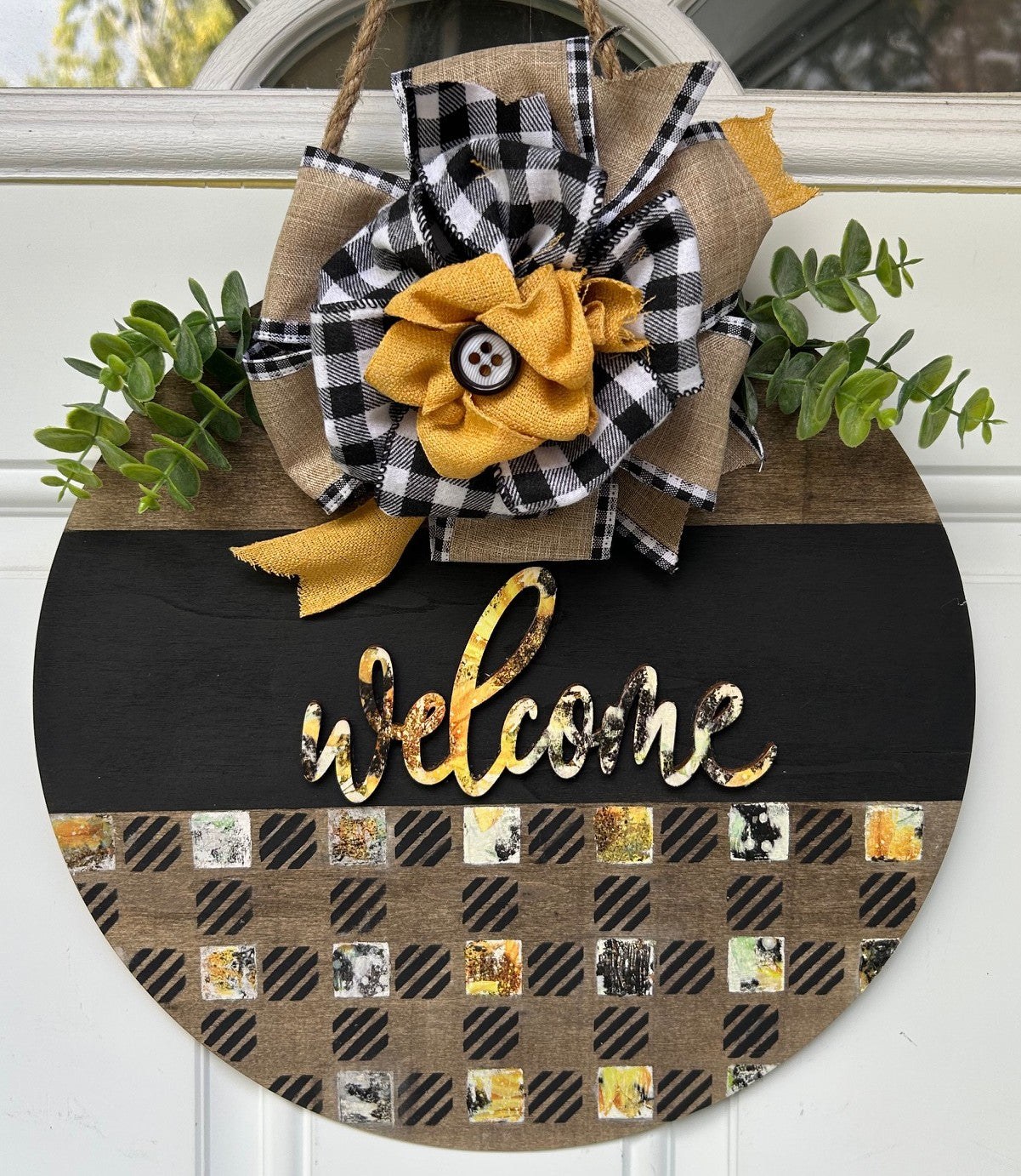 Black & Yellow Welcome